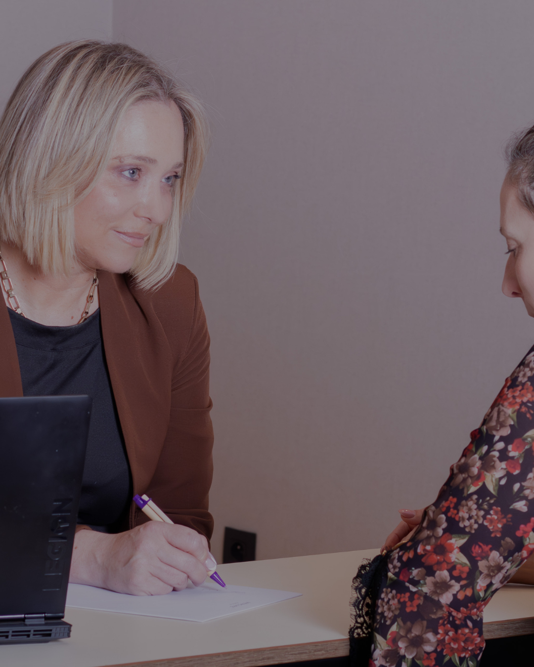 Joelle Micha coach et formatrice en leadership transformationnel et CEO de Leading Performance