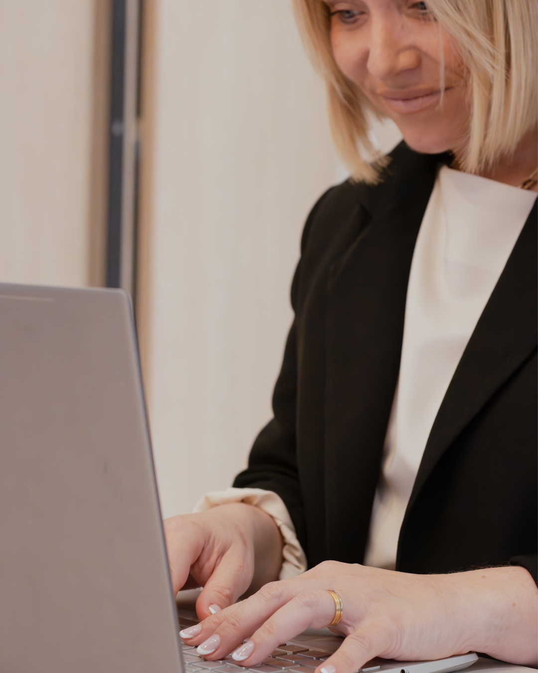 Joelle Micha coach et formatrice en leadership transformationnel et CEO de Leading Performance